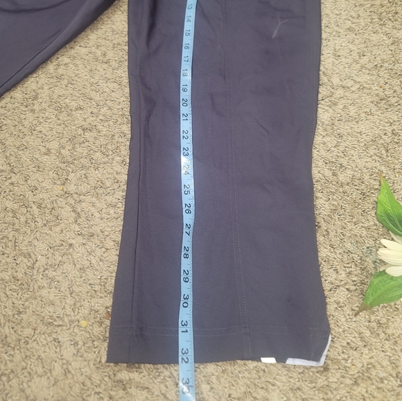 Nike Capri color gray and Stripes color white and purple - Picture 4 of 9